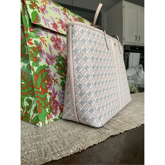 New Tory Burch geo logo monogram pattern allover pink - Picture 6 of 12